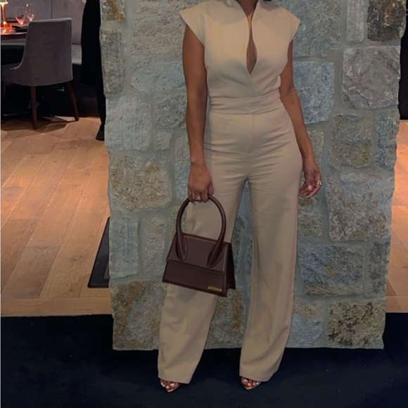 Tan jumpsuit XS !! Oddmuse - Picture 2 of 5